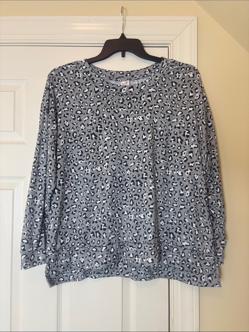 Secret Treasures Animal Print Sleep Lounge Top size XL (16-18)